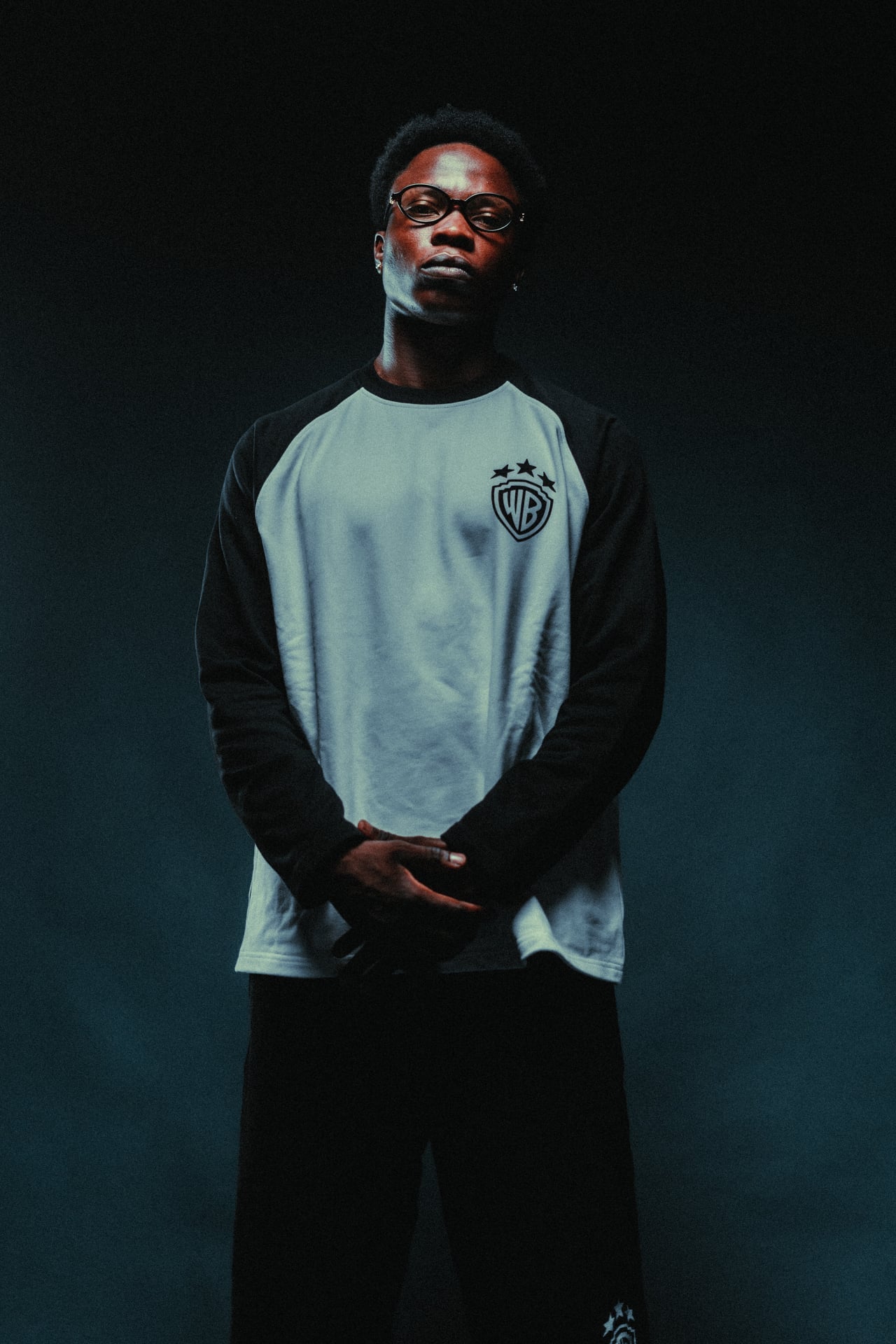 BLACK n WHITE LONGSLEEVE "W.B"